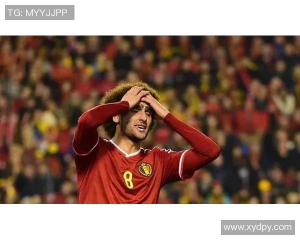 当众抠鼻子的足球球星引发热议球场巨星私下习惯令人惊讶